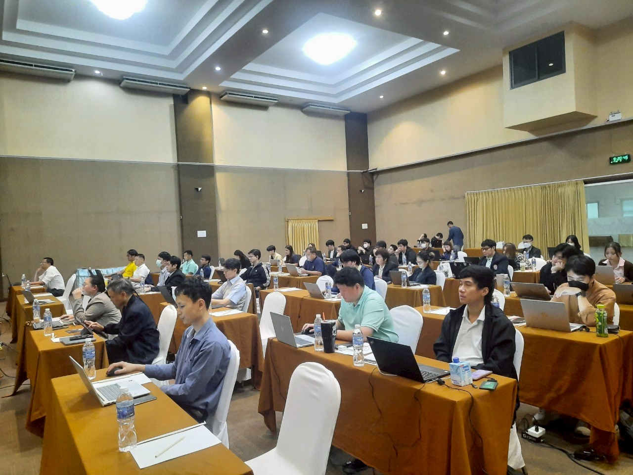 LINE ALBUM R2Day1 250728 8