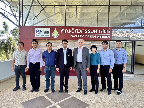 ประธานหลักสูตรวิศวกรรมคอมพิวเตอร์และประธานหลักสูตรหลักสูตรวิศวกรรมปัญญาประดิษฐ์ ร่วมต้อนรับและหารือความร่วมมือกับ Dr. Jos Vander Sloten คณบดี คณะ Engineering Science จาก KU Leuven ประเทศเบลเยียม